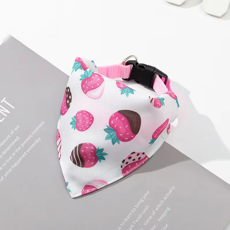 Adjustable Dog Bandanas – Lenço de Algodão Xadrez para Cães e Gatos | Lavável, Confortável e Estiloso 🎀