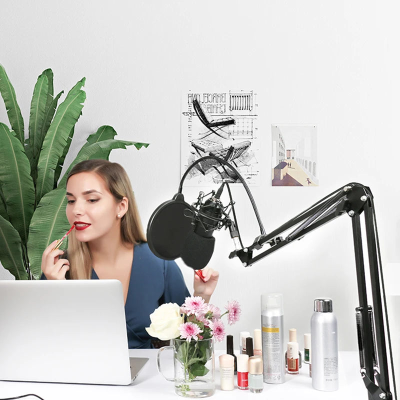 Suporte de Microfone Suspensão Boom Arm – Scissor Arm Stand Ajustável para Podcast, Streaming e YouTube