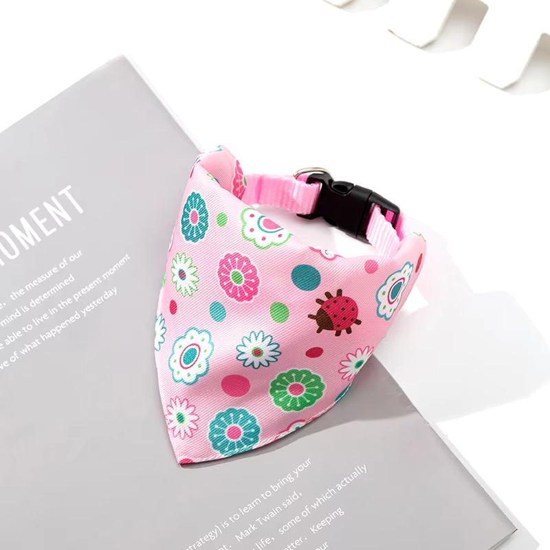 Adjustable Dog Bandanas – Lenço de Algodão Xadrez para Cães e Gatos | Lavável, Confortável e Estiloso 🎀